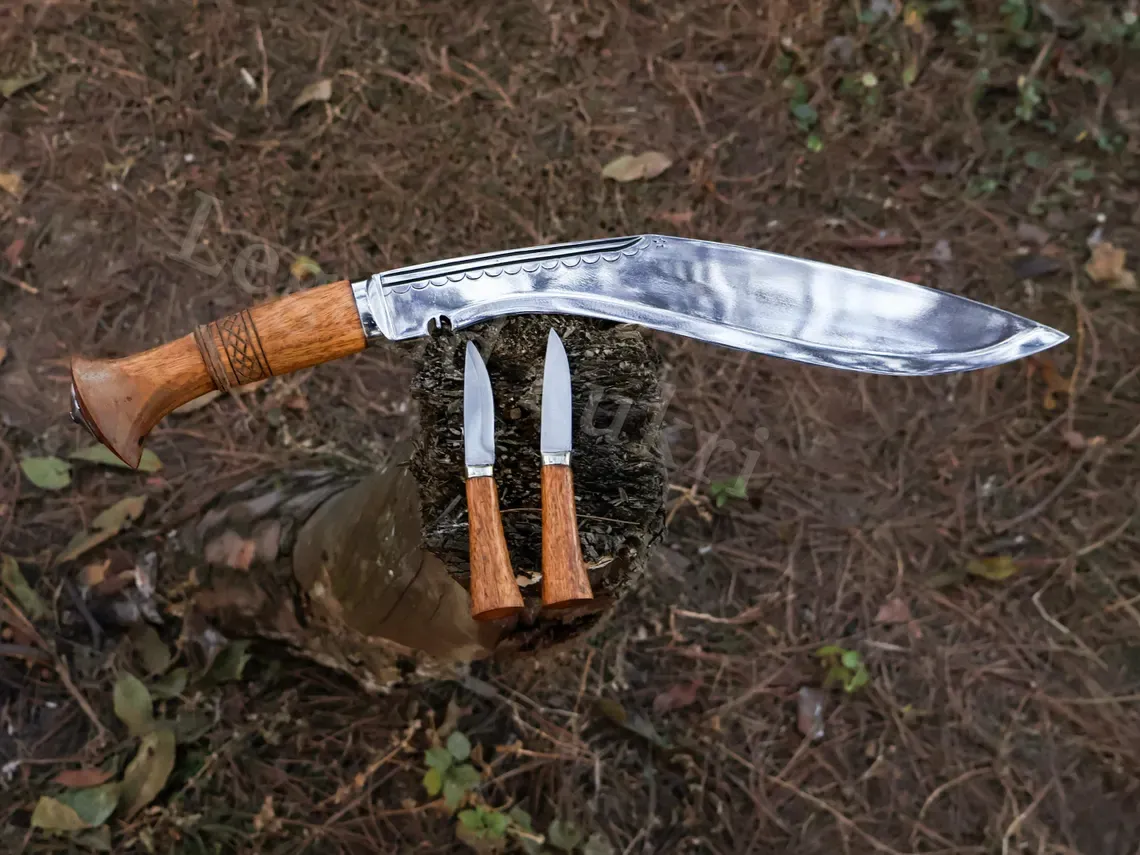 Vintage Village Khukuri